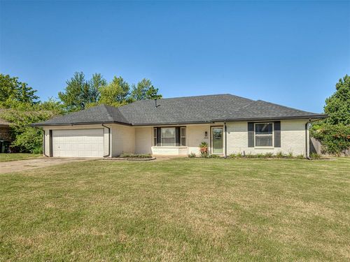 2309 S Avery Ave, Midwest City, OK, 73130-7528 | Card Image