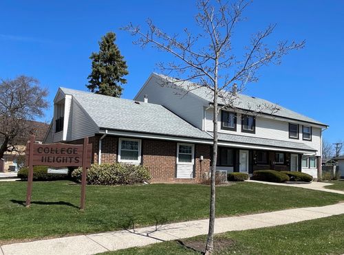 1906 W Salem St, Milwaukee, WI, 53221-5241 | Card Image