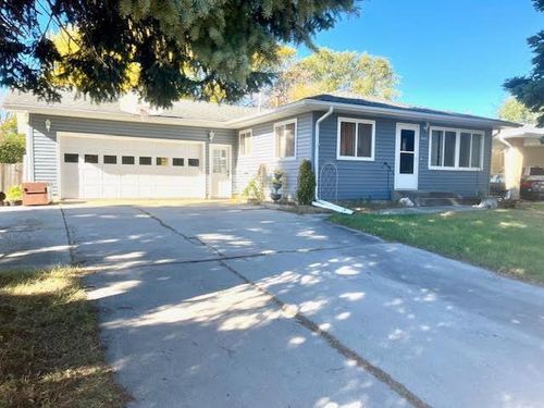 1107 10th St N, Moorhead, MN, 56560-1553 | Card Image
