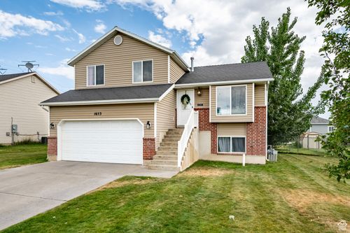 1653 W 600 N, Clinton, UT, 84015-8470 | Card Image