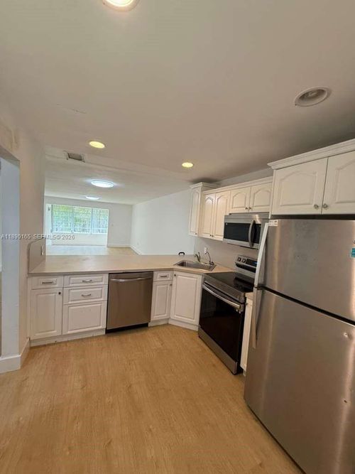 apt-310-1550 Ne 191st St, North Miami Beach, FL, 33179-4158 | Card Image