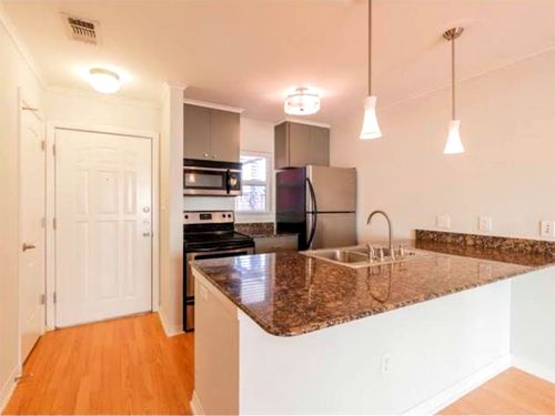 apt-206-1422 Collier St, Austin, TX, 78704-2905 | Card Image