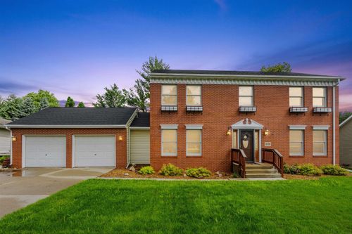 1608 Hillside Ave, Waverly, IA, 50677-1017 | Card Image