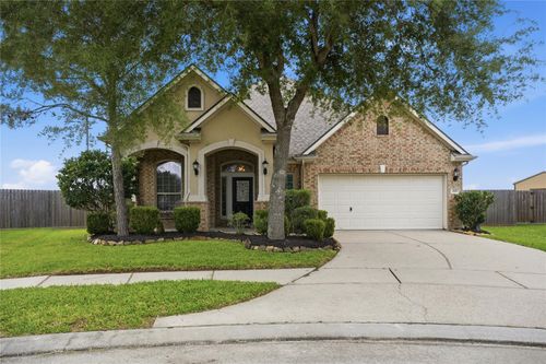 201 Bailey Brook Ln, Dickinson, TX, 77539-7372 | Card Image