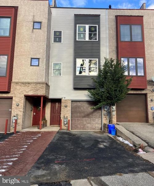 4041 Cresson St, PHILADELPHIA, PA, 19127-1724 | Card Image
