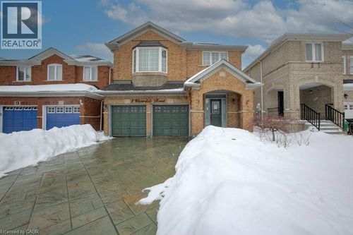 8 Waterdale Rd, Brampton, ON, L7A1S7 | Card Image