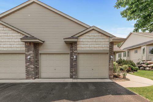 2750 Park View Ct, Little Canada, MN, 55117-4158 | Card Image