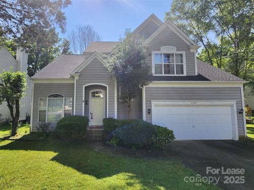 7533 Lady Bank Dr, Charlotte, NC, 28269-9179 | Card Image
