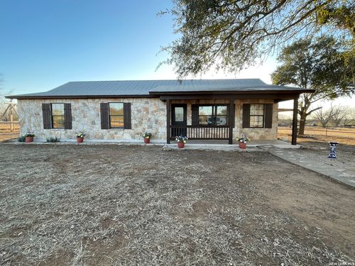 5431 State Highway 173 N, Devine, TX, 78016-4788 | Card Image