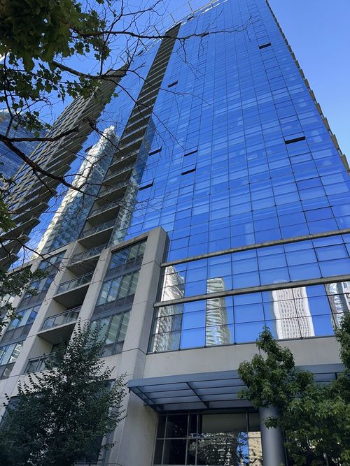 1202-201 N Westshore Dr, Chicago, IL, 60601-7257 | Card Image