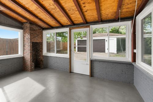 10155 Ivanhoe Ave, Schiller Park, IL, 60176-2009 | Card Image