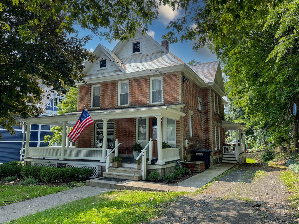 Maple St, Oneonta, NY 13820