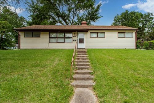 7805 E 114th St, Kansas City, MO, 64134-3507 | Card Image