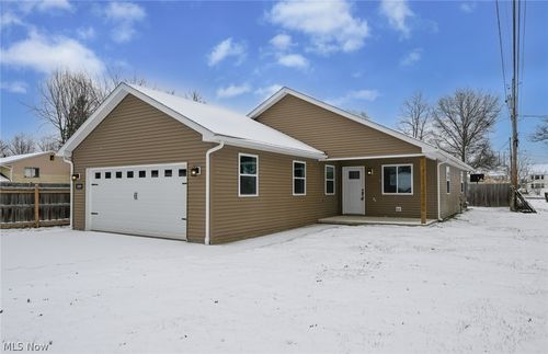 10209 Bryant Dr, Columbia Station, OH, 44028-9840 | Card Image
