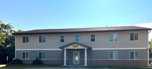 1205 S Sibley Ave, Litchfield, MN, 55355-4564 | Card Image