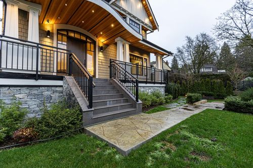 2051 King Edward Ave W, Vancouver, BC, V6J2W8 | Card Image