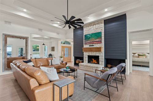 339 Autumn Wood Trl, Gun Barrel City, TX, 75156-4224 | Card Image