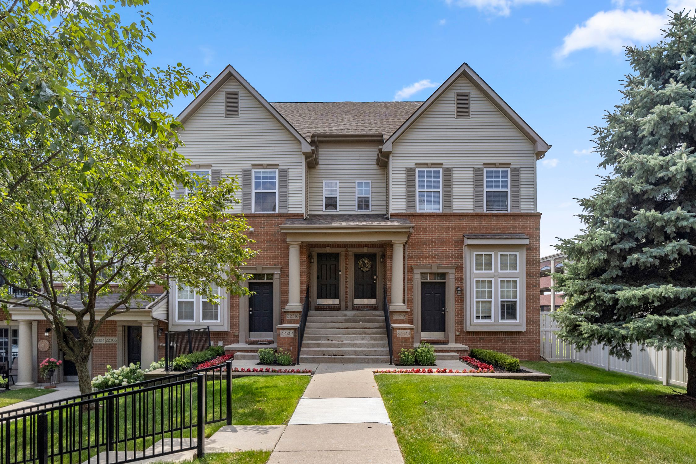 Abbey Ln, Dearborn, MI 48124