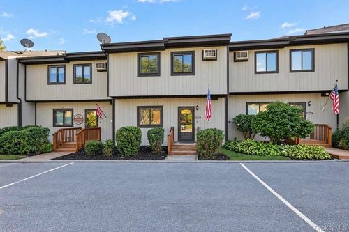 6103 Chelsea Cv, Hopewell Junction, NY, 12533-7112 | Card Image