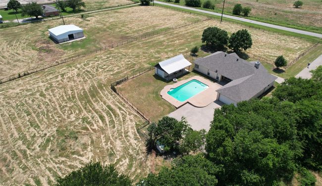 8016 Lights Ranch Rd, Home with 5 bedrooms, 4 bathrooms and null parking in Pilot Point TX | Image 14
