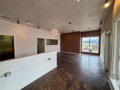 2-121 W Township Street, Fayetteville, AR, 72703 | Card Image