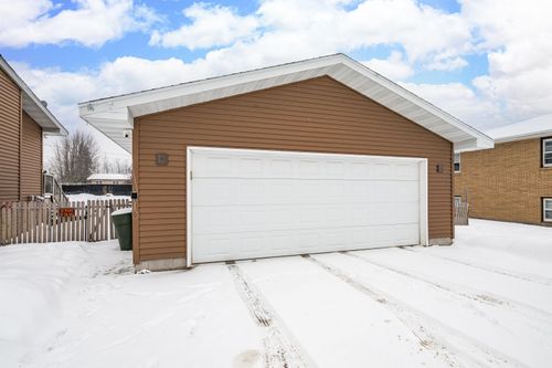 525 Slate St, Cloquet, MN, 55720-1238 | Card Image