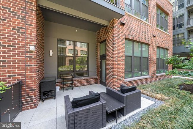 APT-102 - 1761 Old Meadow Rd, Condo with 2 bedrooms, 3 bathrooms and null parking in MCLEAN VA | Image 4