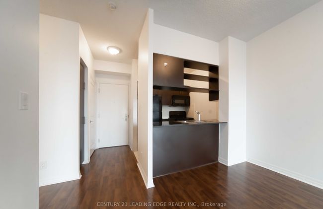 1802 - 30 Herons Hill Way, Condo with 2 bedrooms, 1 bathrooms and null parking in North York ON | Image 11