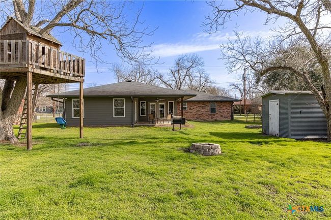 912 N Avenue G, House other with 4 bedrooms, 3 bathrooms and null parking in Shiner TX | Image 24