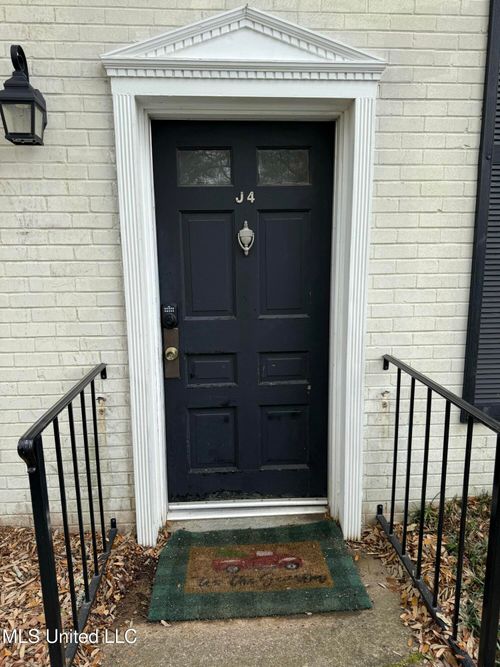 apt-j4-5025 Wayneland Dr, Jackson, MS, 39211-4435 | Card Image