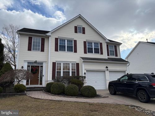 8 Creekwood Dr, BORDENTOWN, NJ, 08505-4801 | Card Image