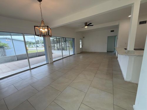 168 Se Prima Vista Blvd, Port St. Lucie, FL, 34983-8464 | Card Image