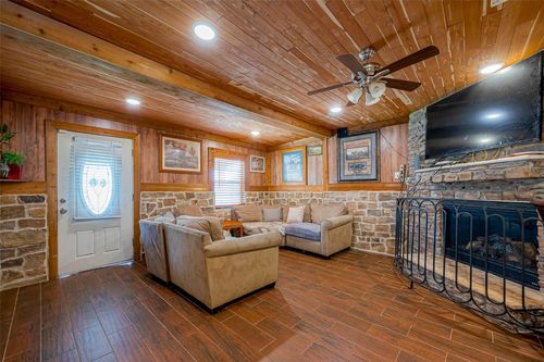 6009 Crane St, Houston, TX, 77026-4266 | Card Image