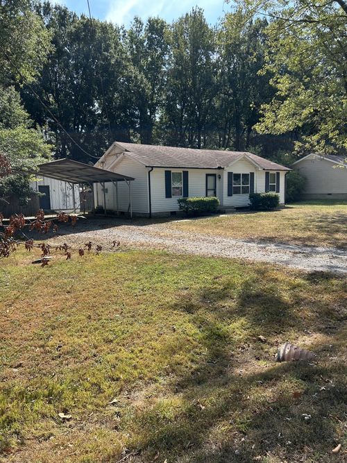 541 Roselawn Dr, Clarksville, TN, 37042-3936 | Card Image