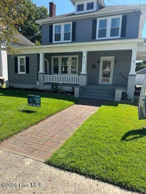 913 W Church St, Elizabeth City, NC, 27909-4629 | Card Image