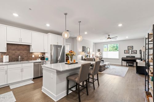 unit-204-105 Chatham Walk Ln, Cary, NC, 27511-7722 | Card Image