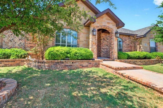 6711 Mosswood Dr, House other with 5 bedrooms, 3 bathrooms and 3 parking in Midland TX | Image 5