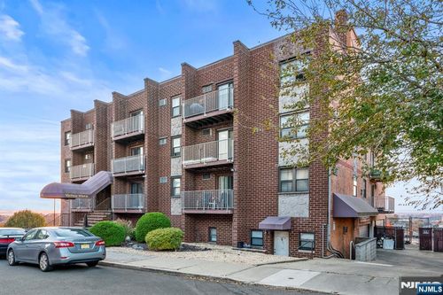 201 12th St, Palisades Park, NJ, 07650-2048 | Card Image