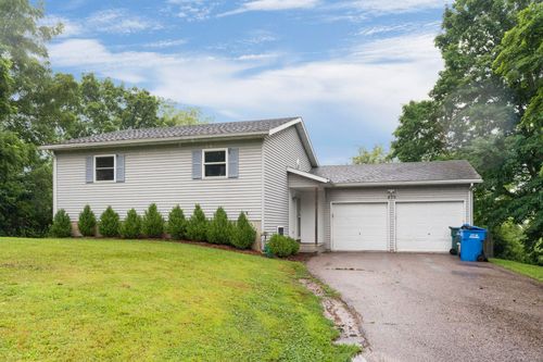 839 Walnut St, Baraboo, WI, 53913-2909 | Card Image
