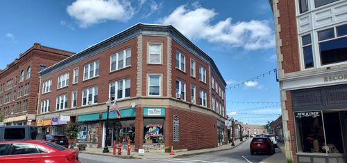 635 Main St, Laconia, NH, 03246-3415 | Card Image