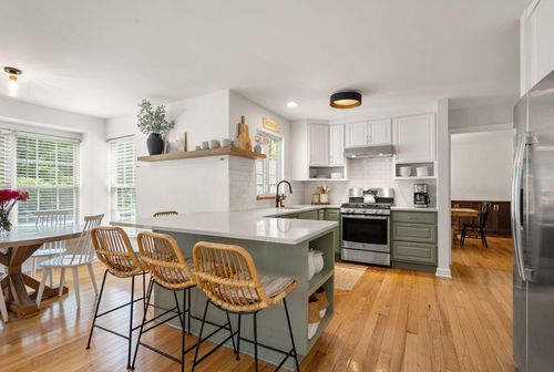 17276 Magic Mountain Dr, ROUND HILL, VA, 20141-2486 | Card Image