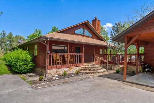 1463 Red Cedar Ln, Sevierville, TN, 37876-6577 | Card Image