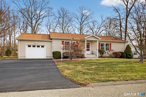 10 Wyndwood Rd, Uncasville, CT, 06382-2072 | Card Image