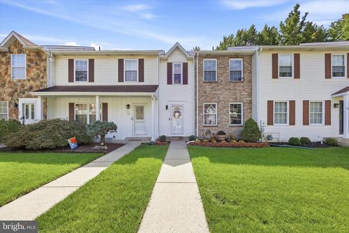 27 Dunmoor Ct N, Hamilton, NJ, 08690-3331 | Card Image