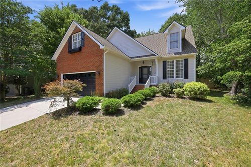 425 Turnberry Dr, Mebane, NC, 27302-7123 | Card Image