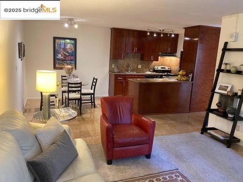 apt-106-375 Jayne Ave, Oakland, CA, 94610-3348 | Card Image