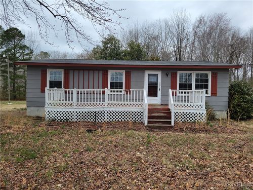 726 Courthouse Dr, Saluda, VA, 23149-3002 | Card Image