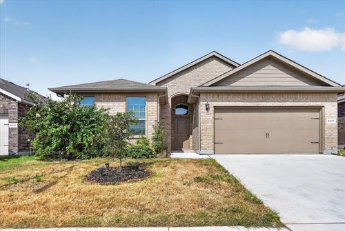 8613 Wildwest Dr, Fort Worth, TX, 76131-2582 | Card Image