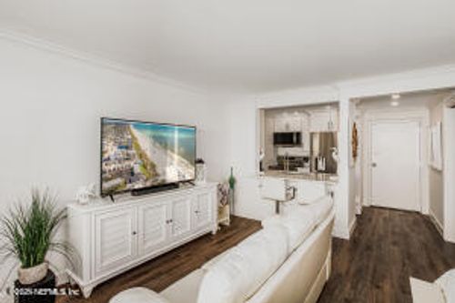 104b-221 13th Ave N, Jacksonville Beach, FL, 32250-7387 | Card Image