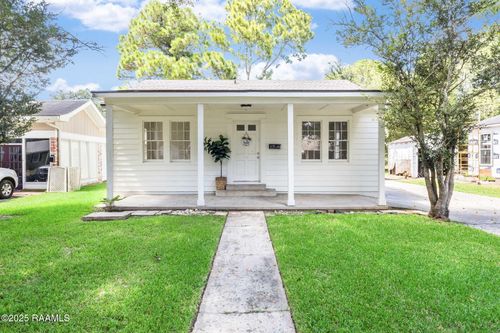 333 Indest St, New Iberia, LA, 70563-1733 | Card Image